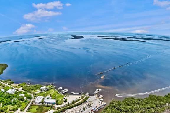 Redfish Retreat - 3/2 Pool Home