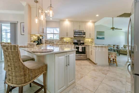 Pineland Palms - 3/2 Pool Home