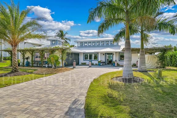 Channel Pointe | Waterfront Luxury Escape